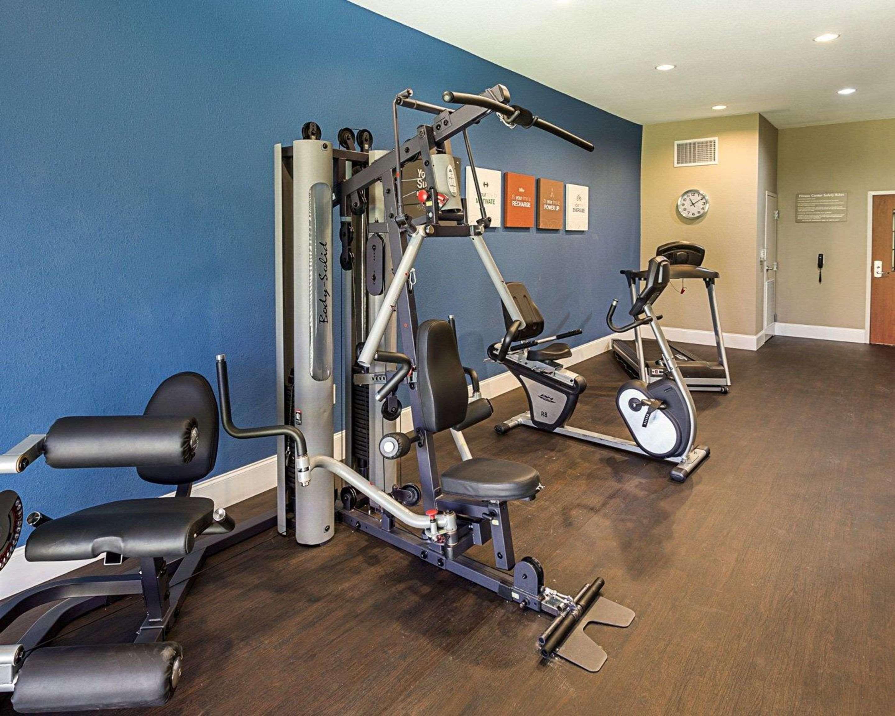 Comfort Near Tanger Outlet Mall Hotel Gonzales
