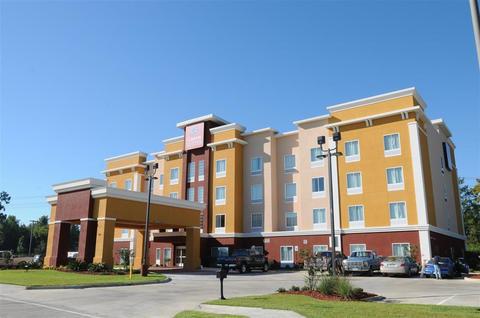 Hotel Comfort Near Tanger Outlet Mall 3*